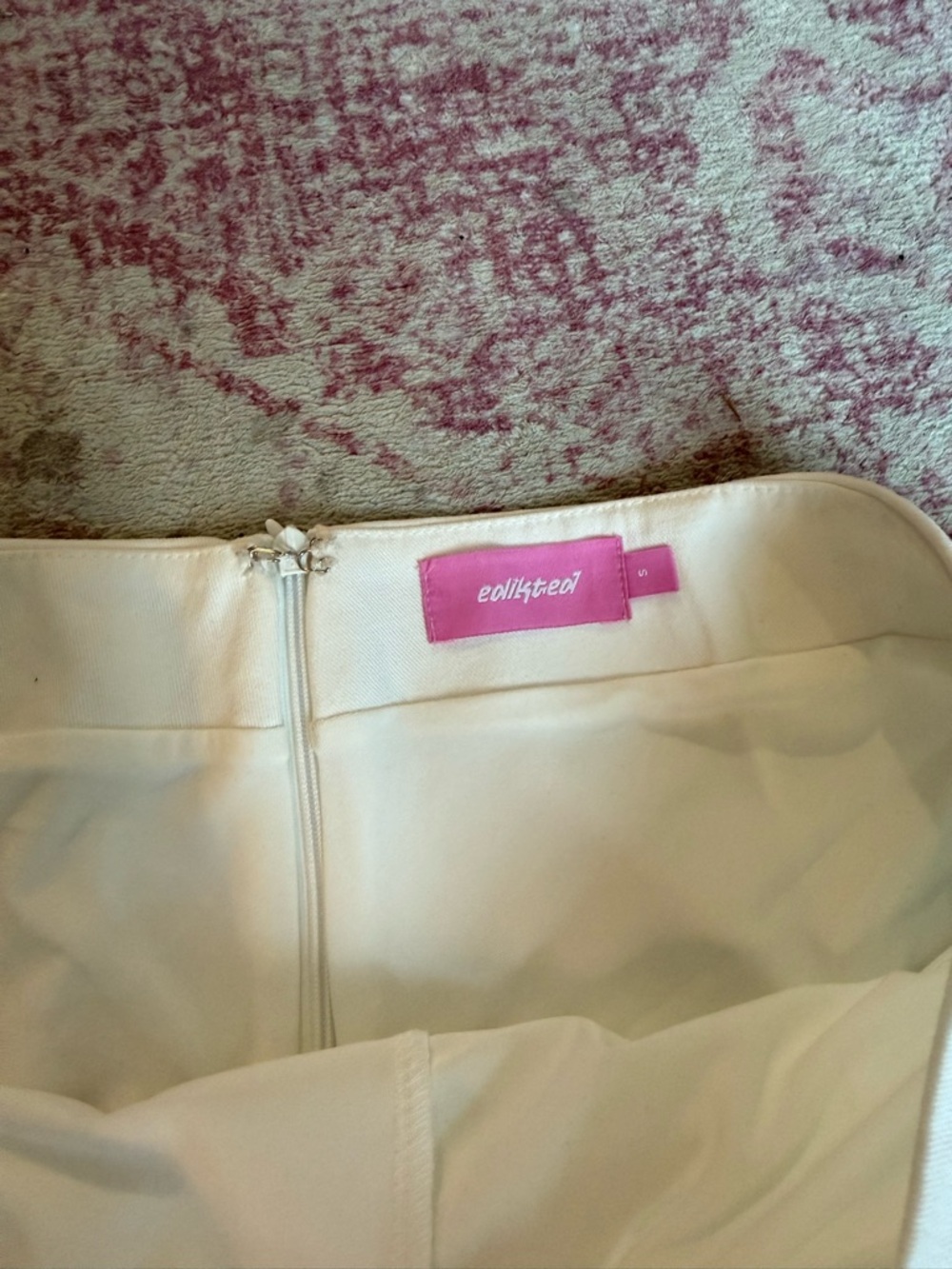 Edikted White Mini Skirt - Picture 4 of 5